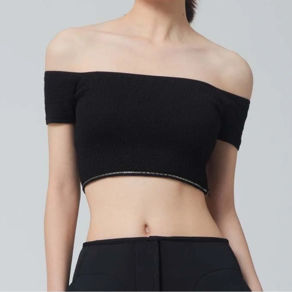 WELLDONE Smocked Off Shoulder Chain Crop Top Cami